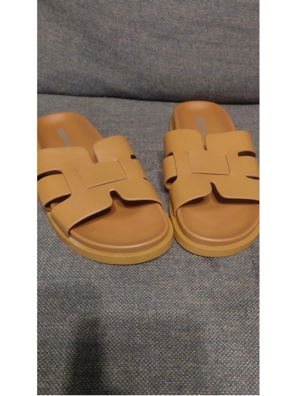 Women's 32 Degrees Tan Sandals Size 8